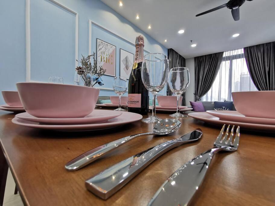 Pangsapuri Arcoris Mont Kiara 15# Deluxe 1 Bedroom #coner Unit With Balcony