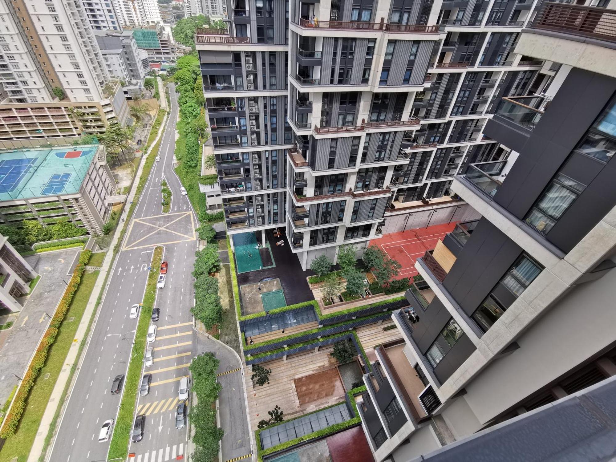 Pangsapuri Arcoris Mont Kiara 15# Deluxe 1 Bedroom #coner Unit With Balcony *